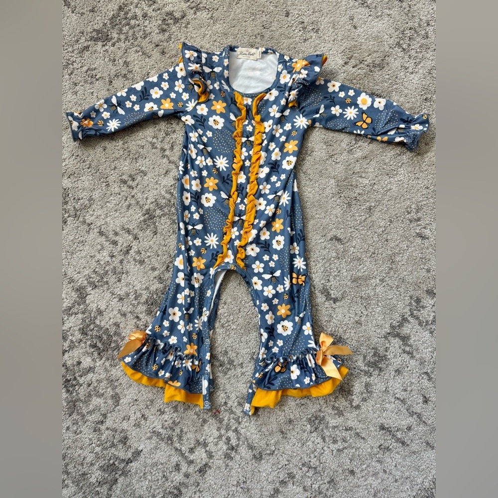 Girls Marie Nicole Bee Romper size 12–18 months